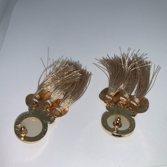 (G3) Tassel Earrings - Picture 6 of 8